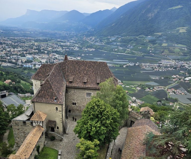 Alpy 2026 – dzień szósty. Zamek Tyrol i Castello Principesco